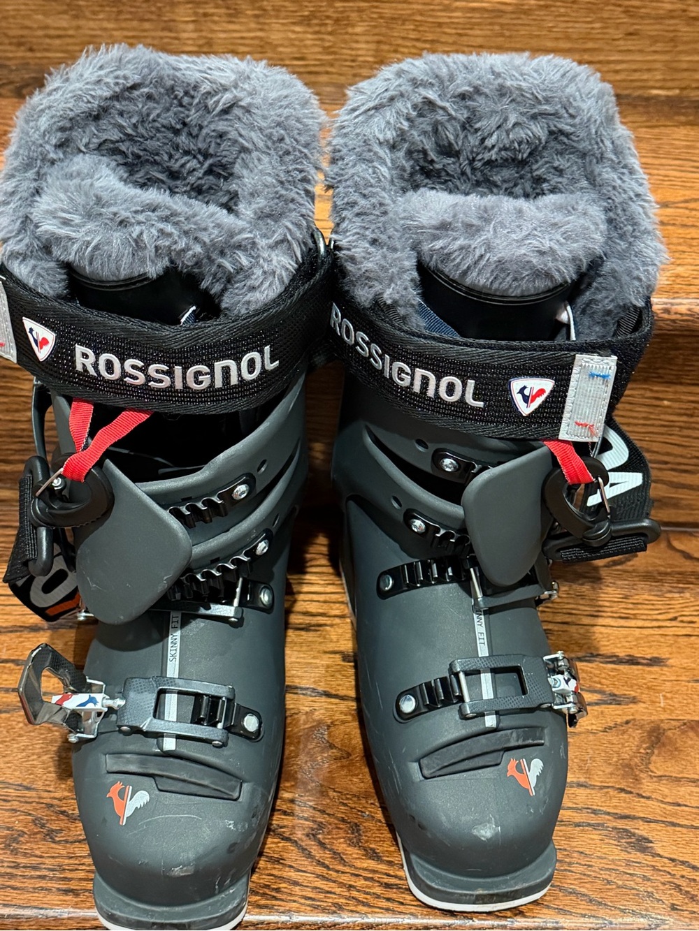 Rossignol Pure Elite 70 Women’s Ski Boots – Size 23.5 (women’s 7)